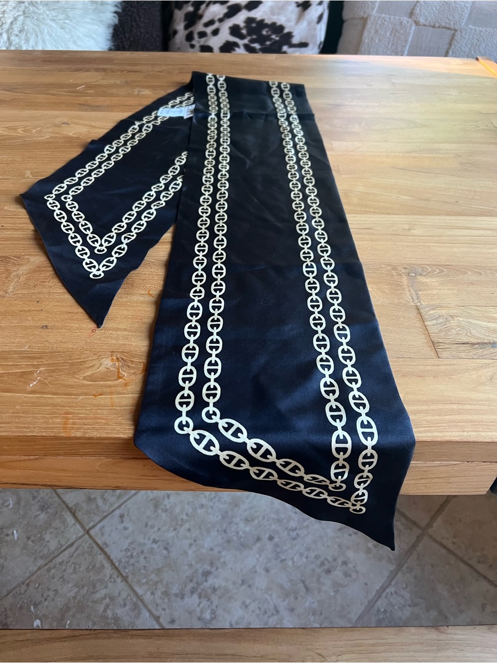 Women’s Black silk Chain-Print Silk Scarf